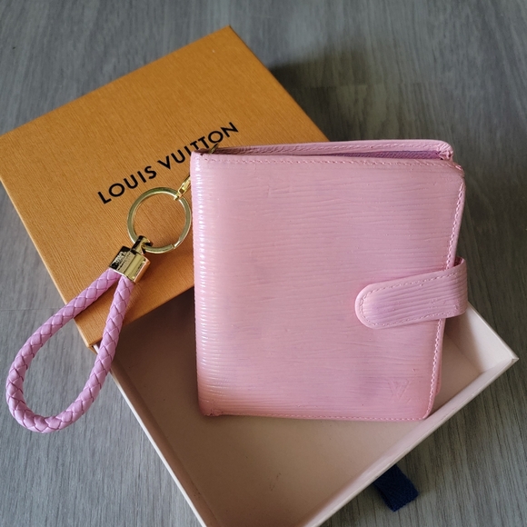 Authentic Louis Vuitton Epi Wallet With Box - Picture 1 of 10